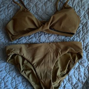 Lululemon bikini size 8